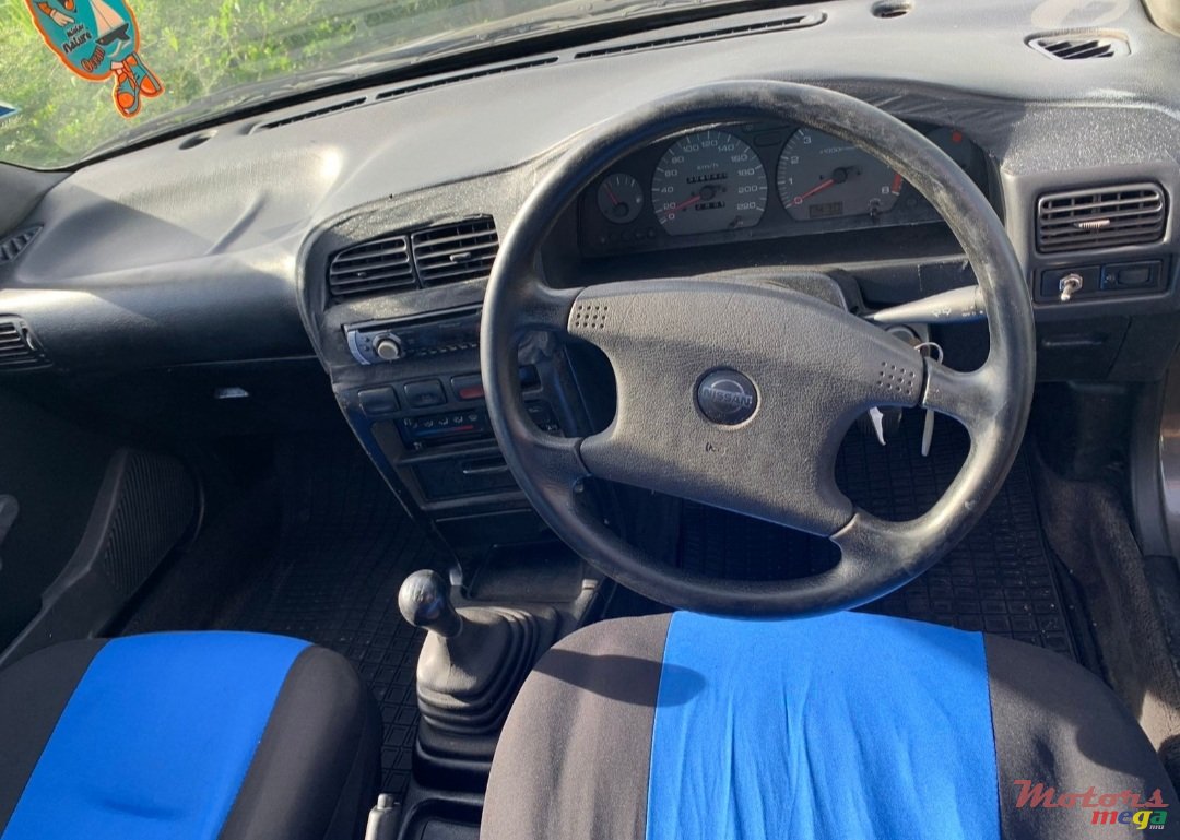 1996' Nissan Sentra photo #5
