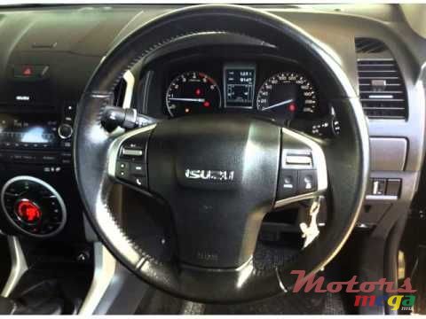 2013' Isuzu KB Series None photo #1