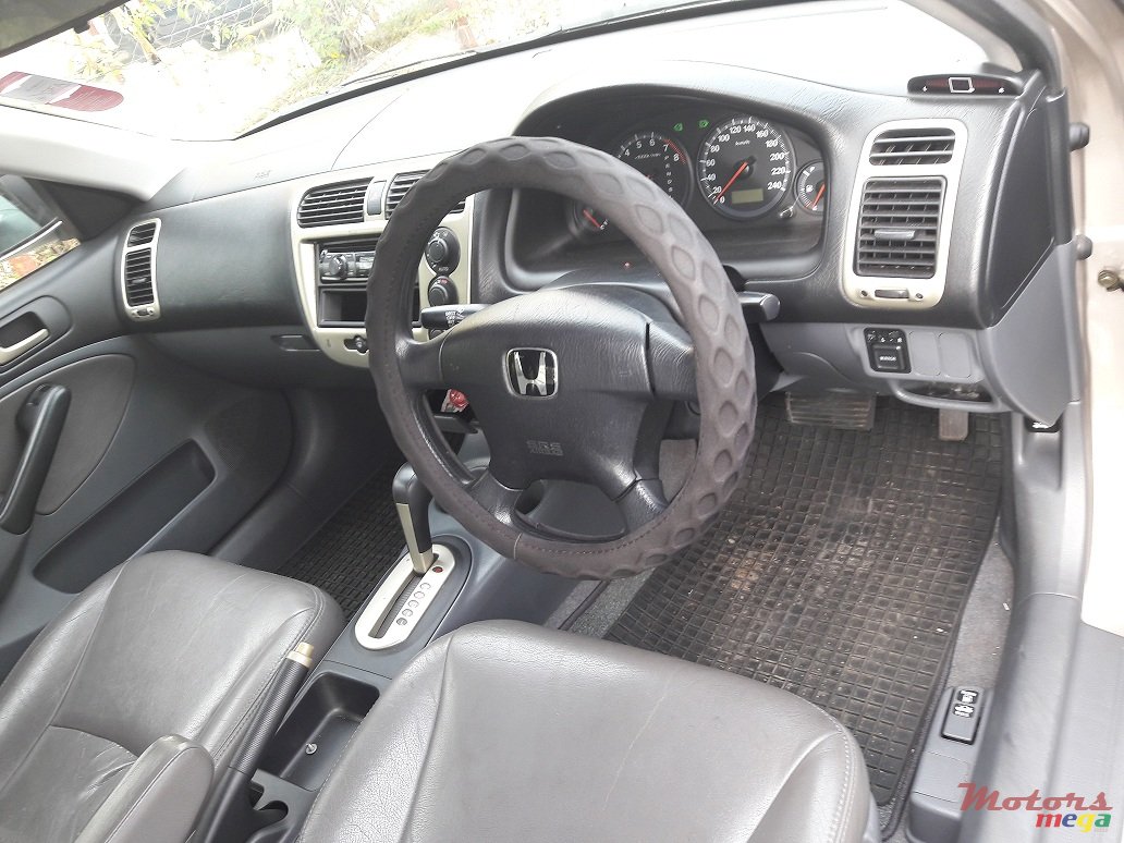 2001' Honda Civic VTEC photo #3