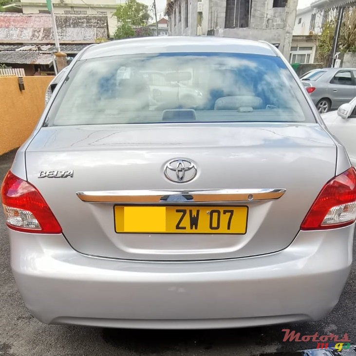 2007' Toyota Belta photo #7