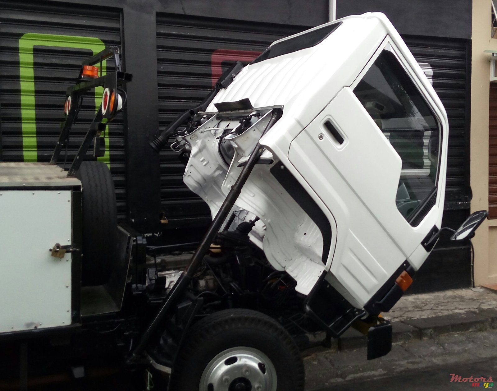 1991' Toyota Towing truck photo #5