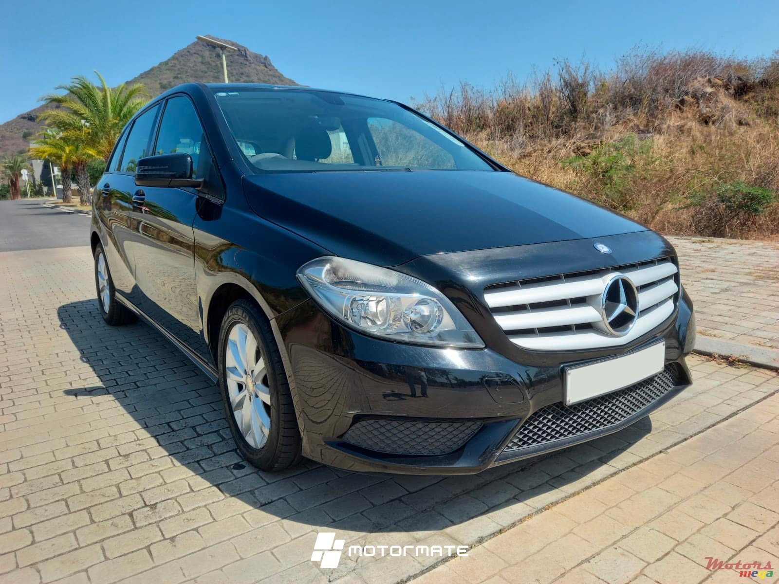 2014' Mercedes-Benz B 180 photo #1