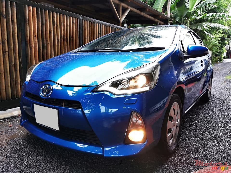 2013' Toyota Aqua photo #4