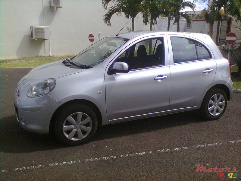 2011' Nissan photo #4