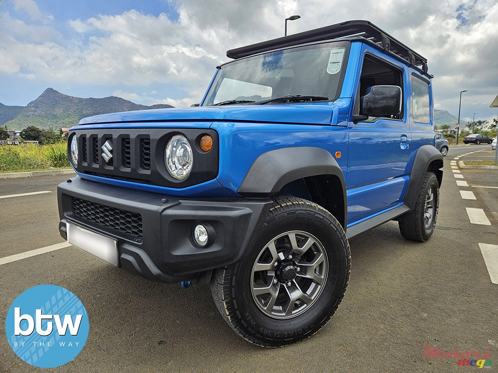 2022' Suzuki Jimny photo #2