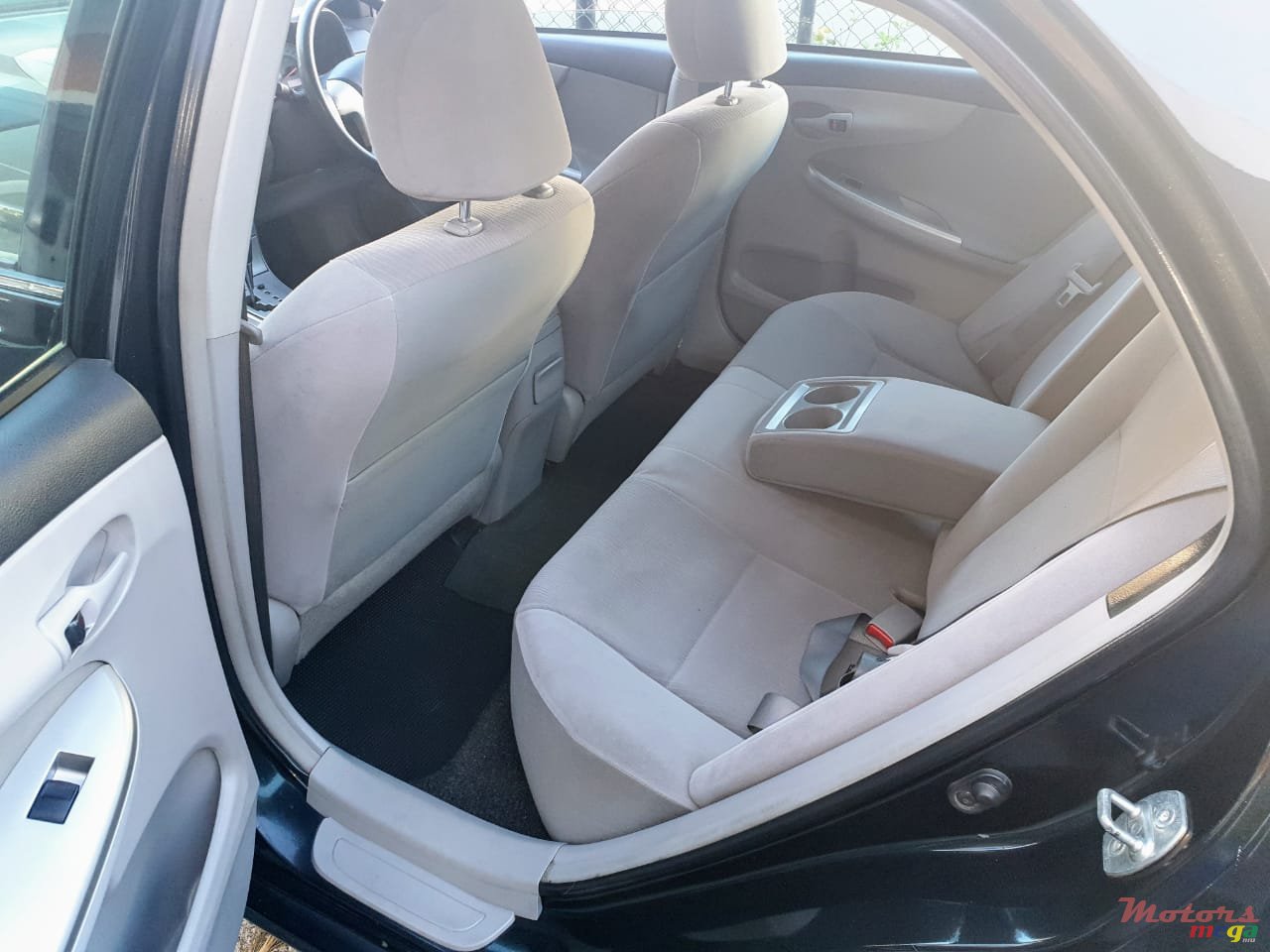 2013' Toyota Corolla photo #1