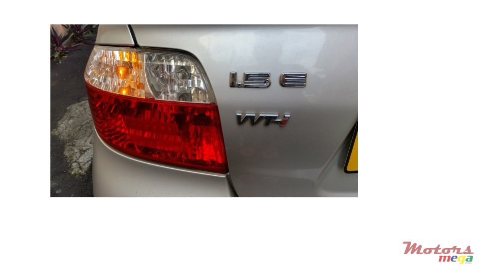 2004' Toyota Corolla TOYOTA VIOS photo #3