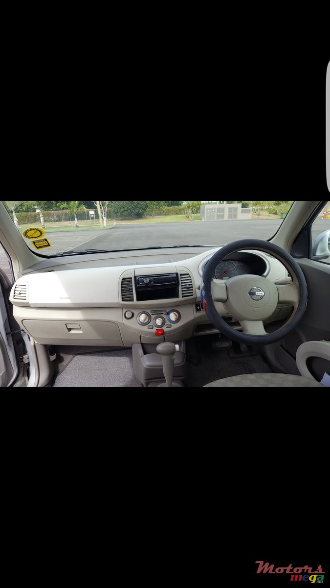 2005' Nissan photo #4