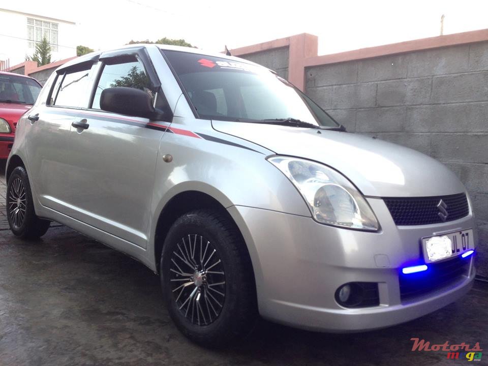 2007' Suzuki Swift photo #1