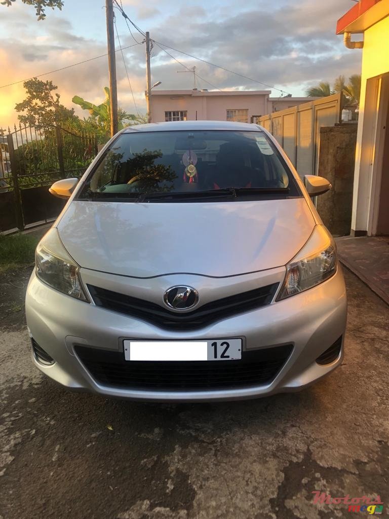 2012' Toyota Vitz photo #4