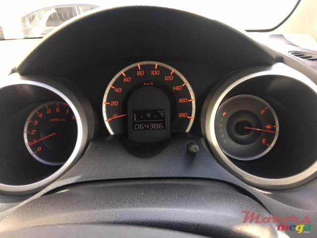 2010' Honda Fit photo #3