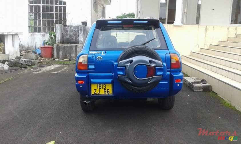 1996' Toyota RAV4 L photo #1