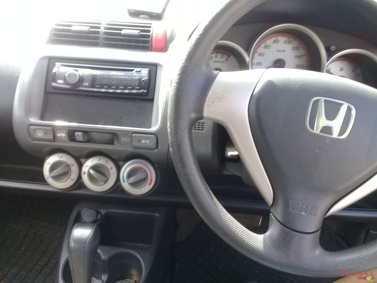 2006' Honda Fit photo #3