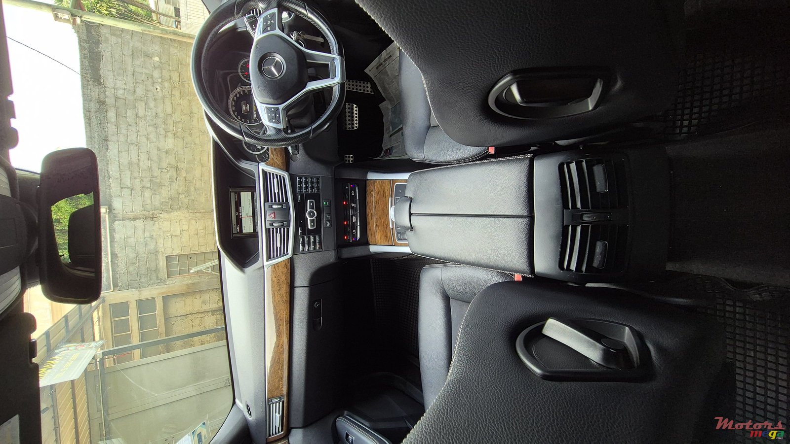 2013' Mercedes-Benz E 250 AMG photo #5