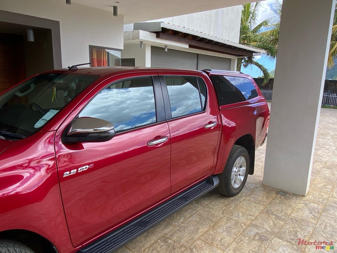 2019' Toyota Hilux Executive Automatic photo #3