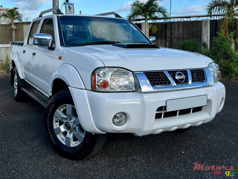 2019' Nissan Navara 2x4 photo #1