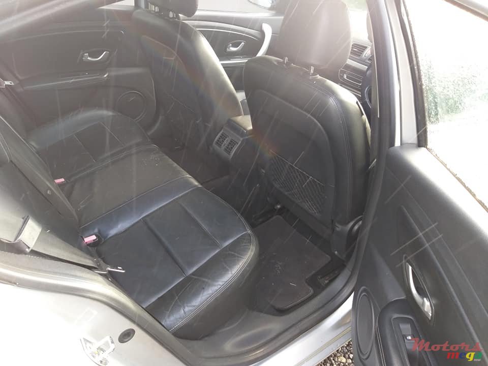 2012' Renault Fluence 1.6L MANUAL photo #3