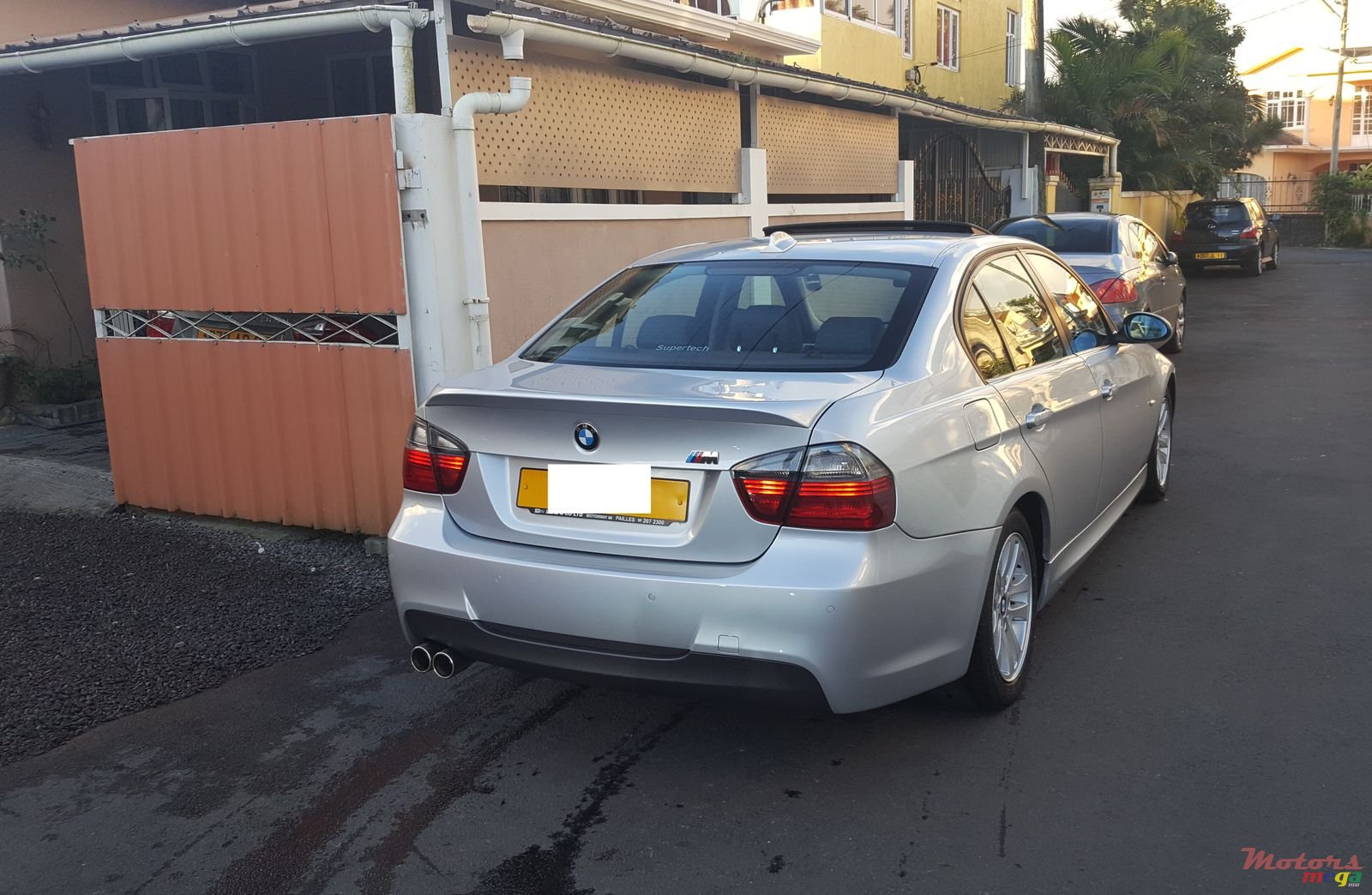 2008' BMW 320i photo #3