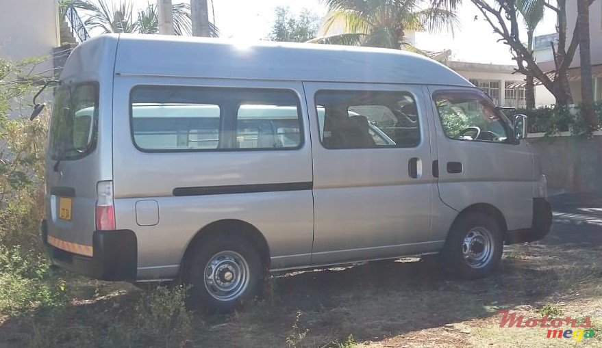 2004' Nissan Caravan photo #3