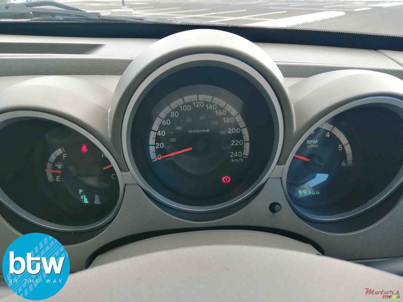 2011' Dodge Nitro SXT 4X4 CRD photo #7