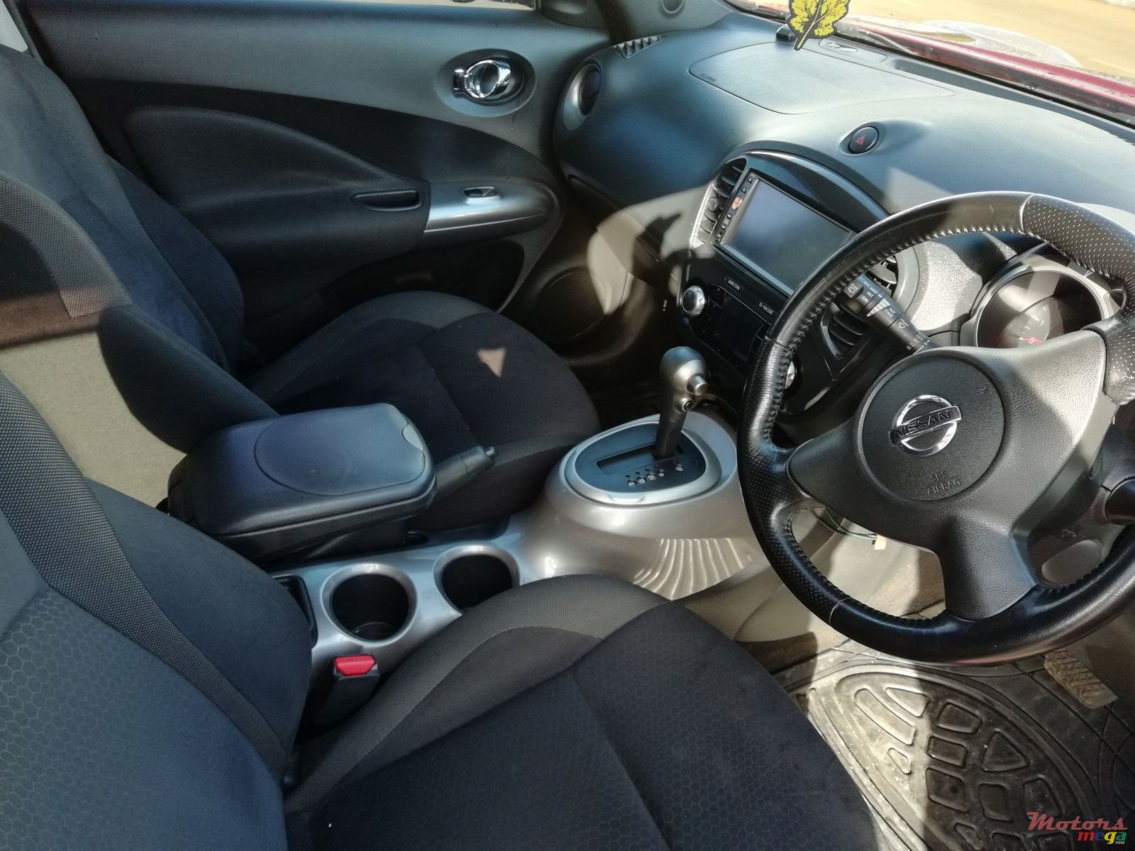 2011' Nissan Juke photo #2