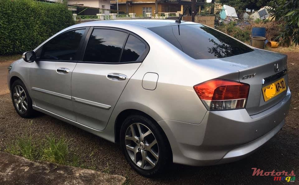 2010' Honda City photo #4