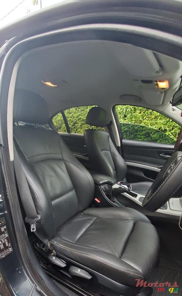 2009' BMW 3 Series M_SPORT photo #6