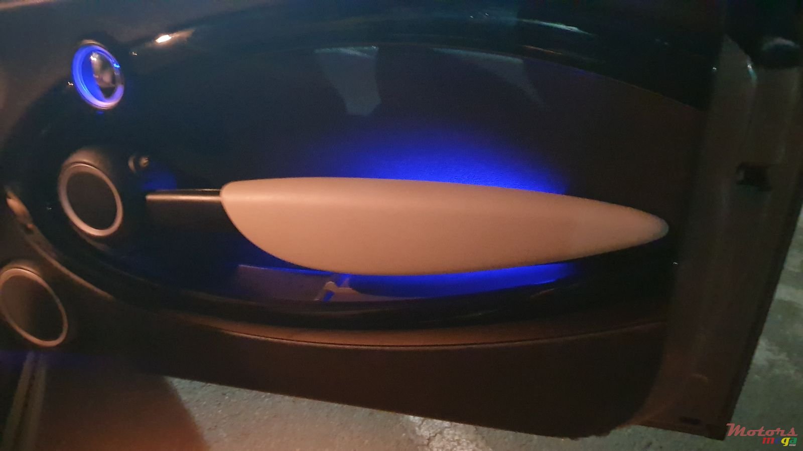 2014' MINI Cooper photo #4