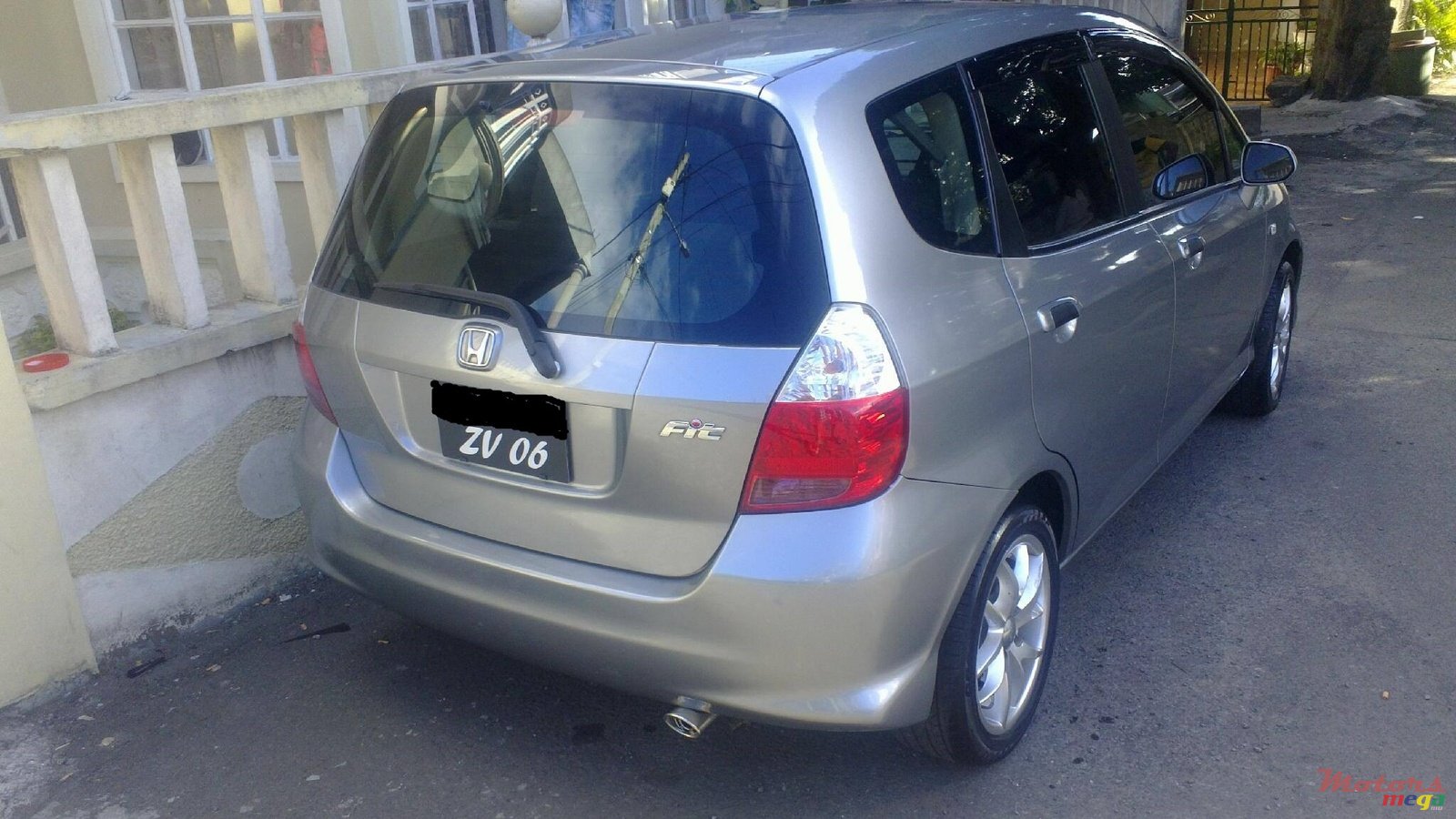 2006' Honda Fit photo #1