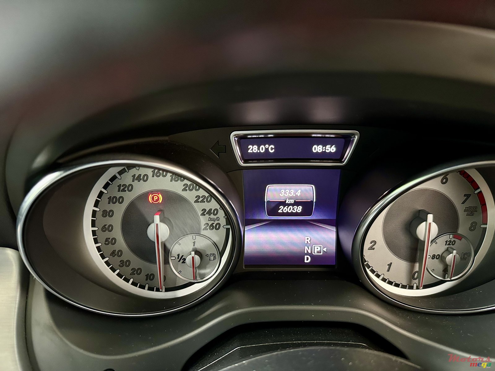 2015' Mercedes-Benz CLA 180 AMG photo #6