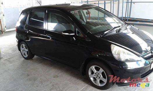 2006' Honda Fit photo #1