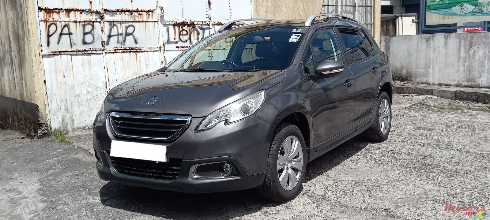 2014' Peugeot 2008 photo #2