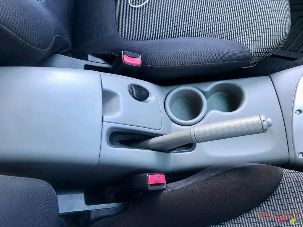 2008' Mitsubishi L 200 photo #7