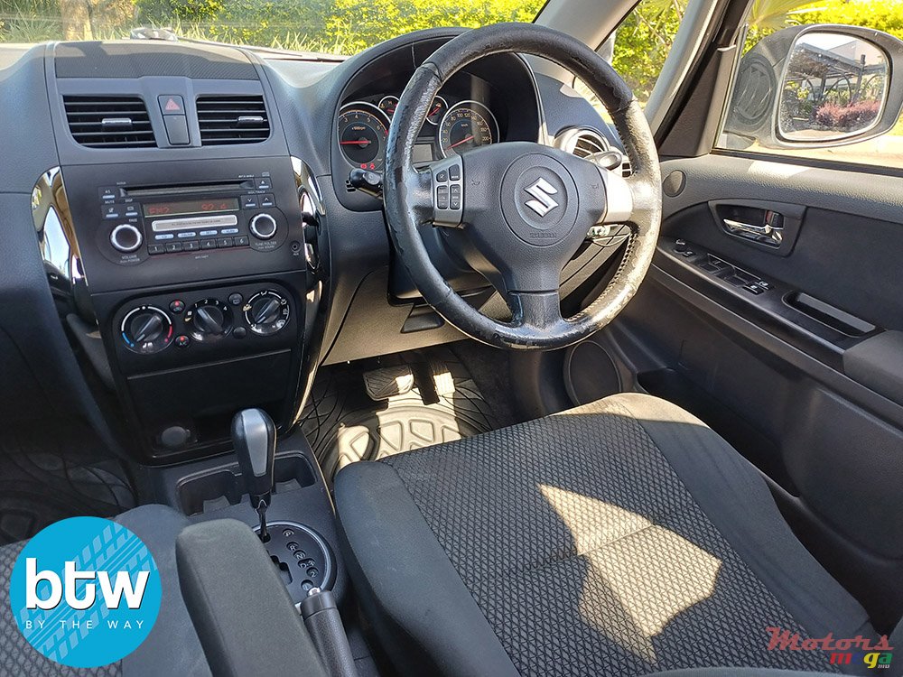 2014' Suzuki SX4 photo #5