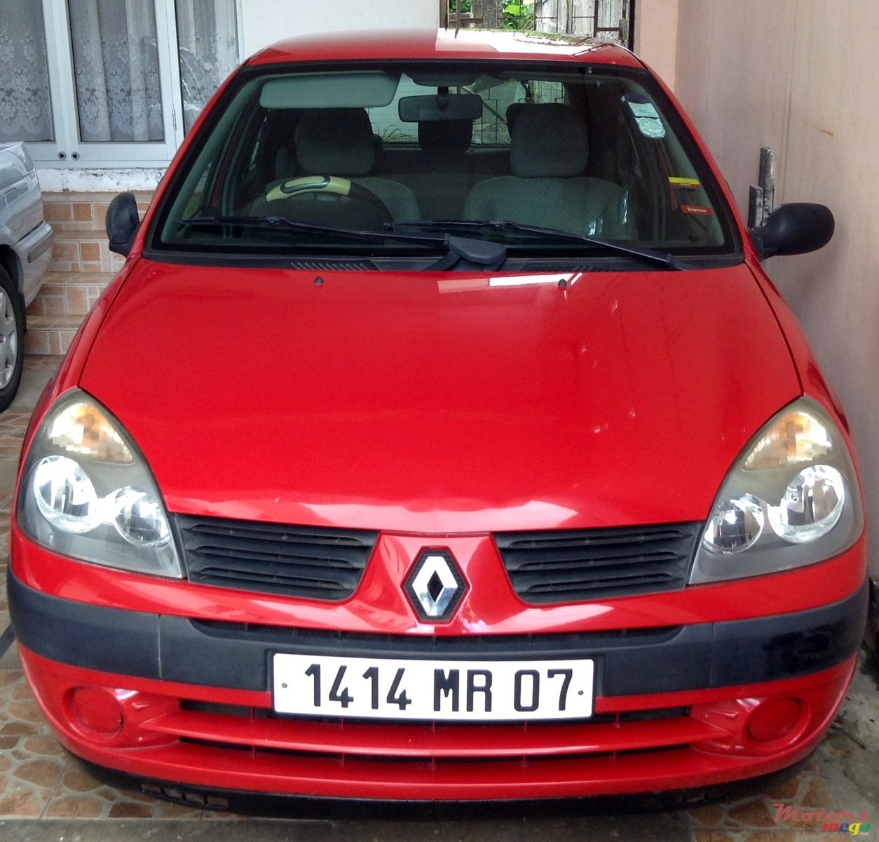 2007' Renault Clio photo #1