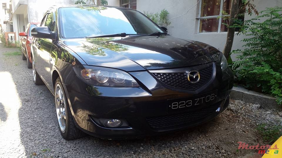 2006' Mazda Axela photo #1