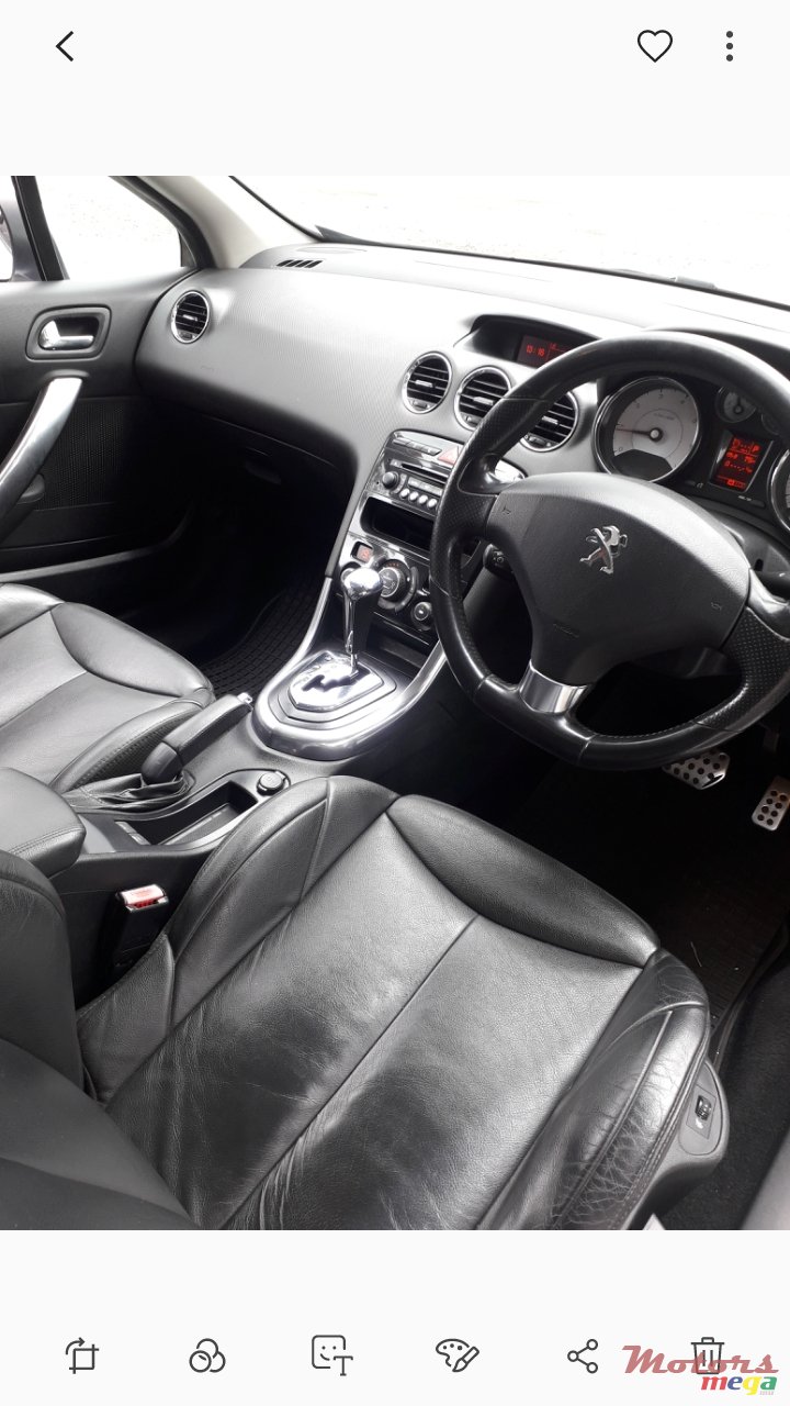 2012' Peugeot 308 Convertible photo #4