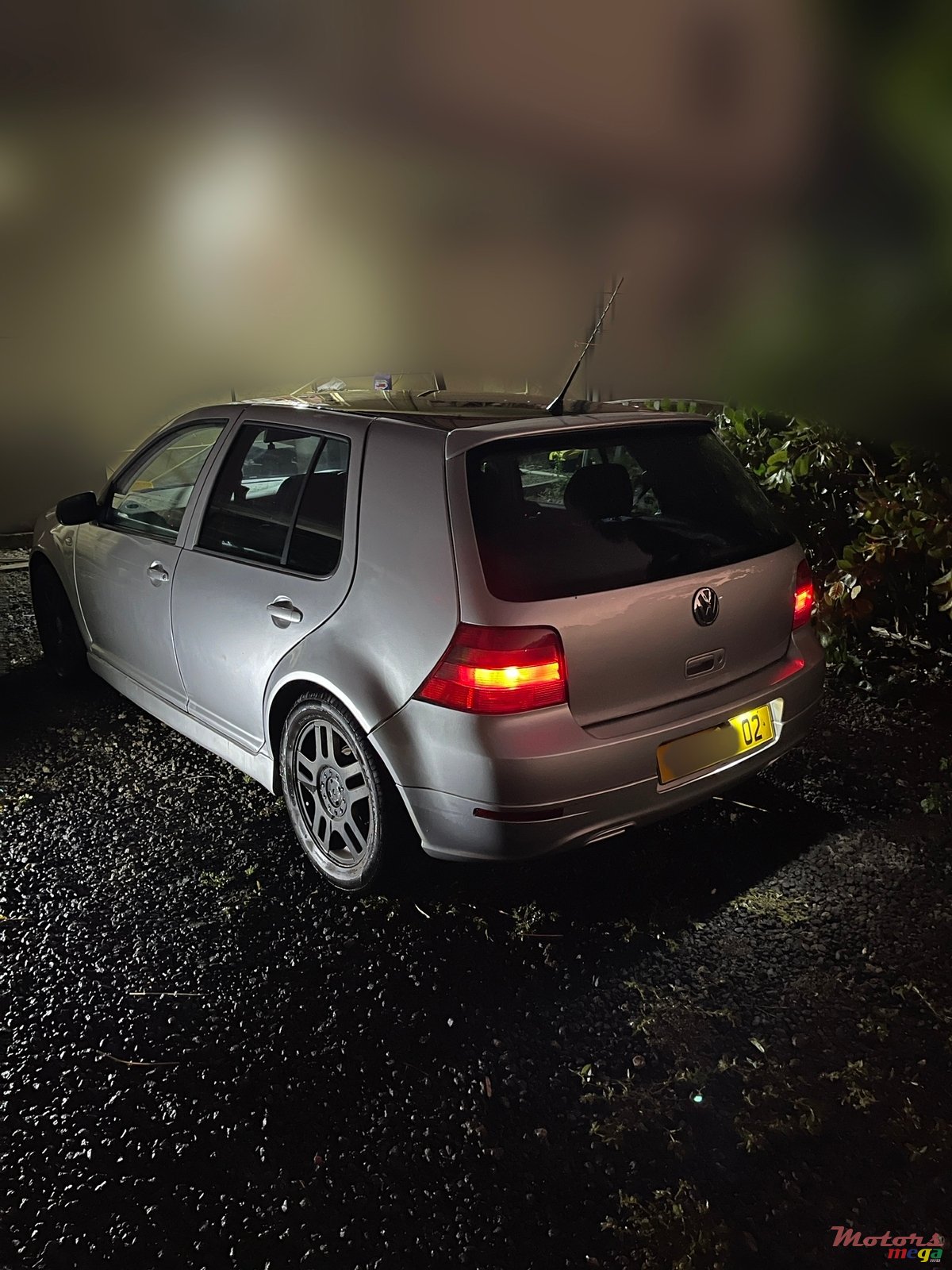 2002' Volkswagen Golf IV photo #2