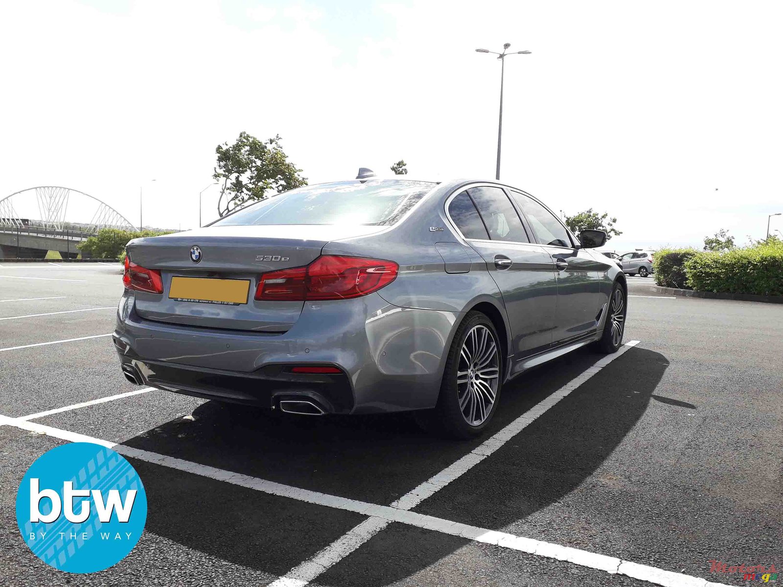 2018' BMW 5 Series photo #2