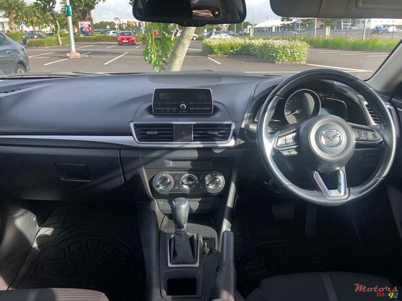 2017' Mazda 3 photo #4