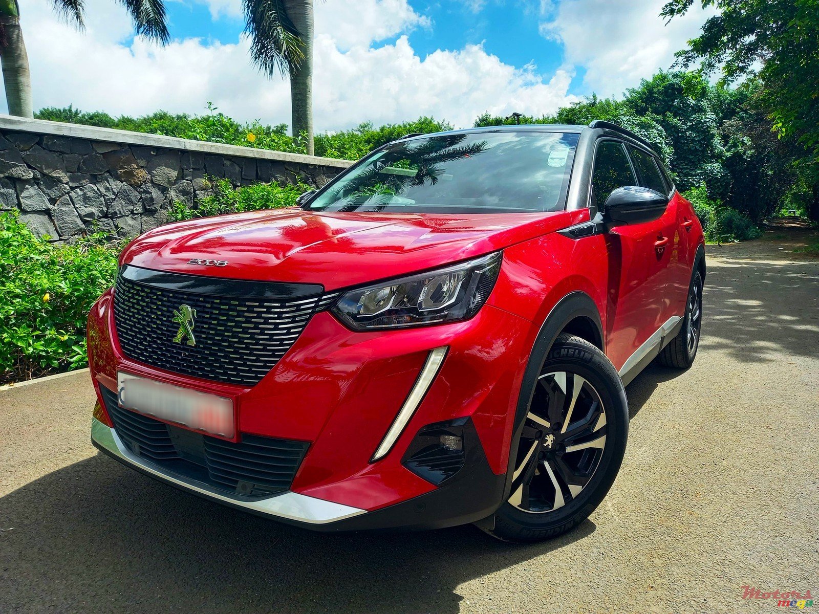 2021' Peugeot 2008 Allure 1.2T photo #1