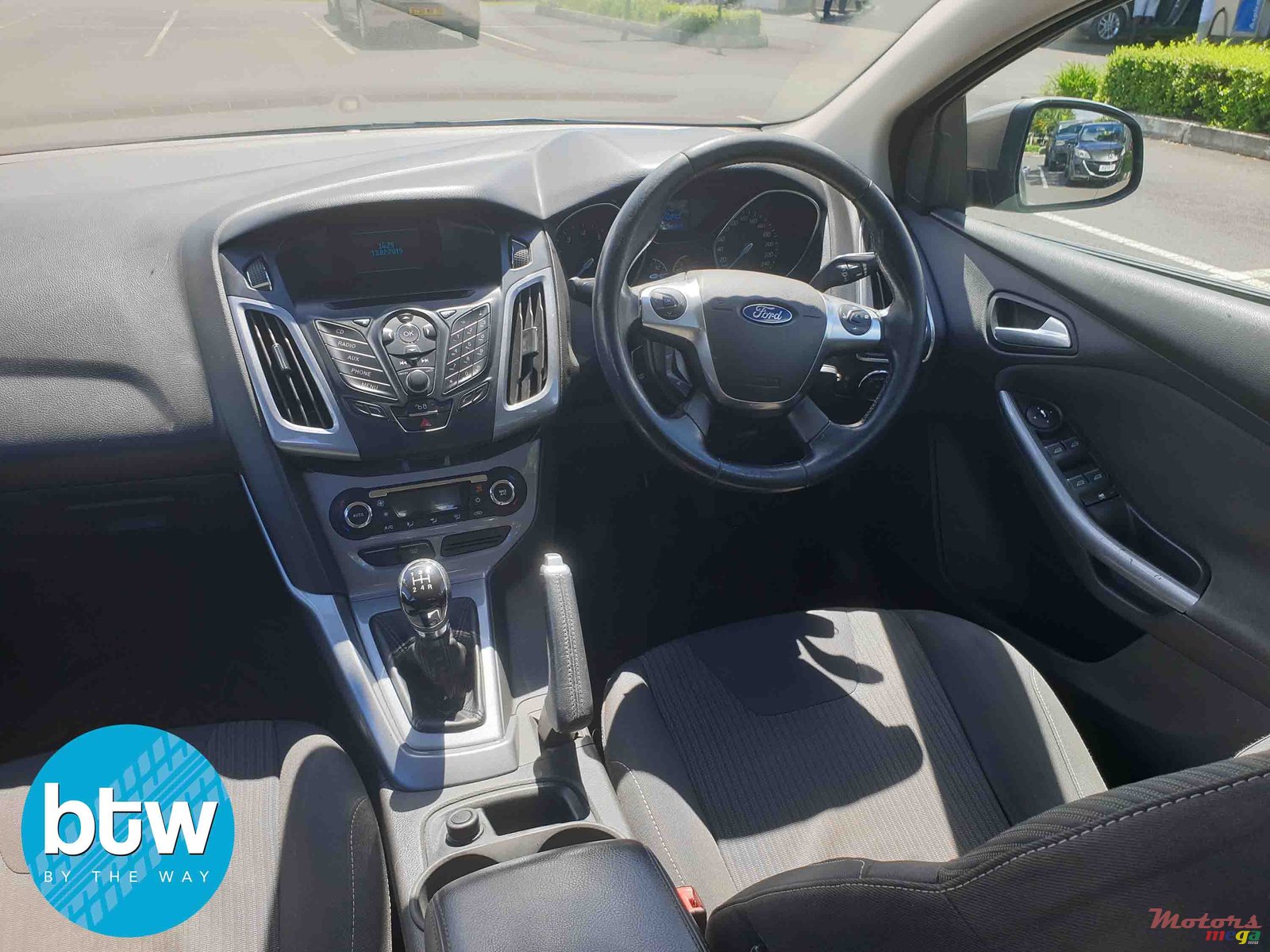 2012' Ford Focus photo #5