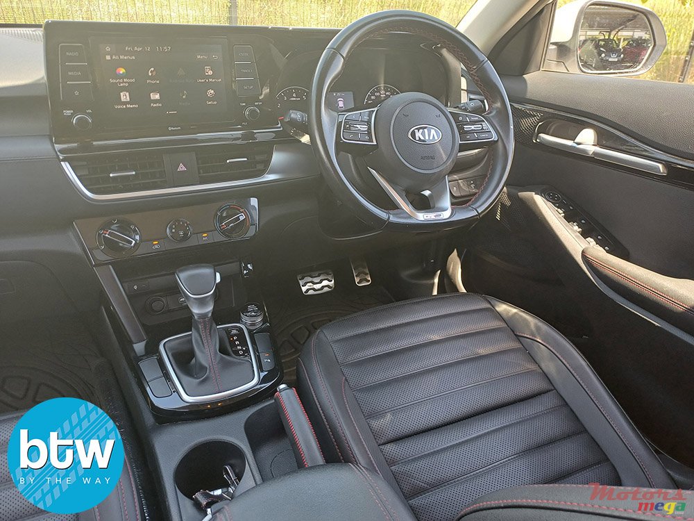 2021' Kia SELTOS GT Line photo #5