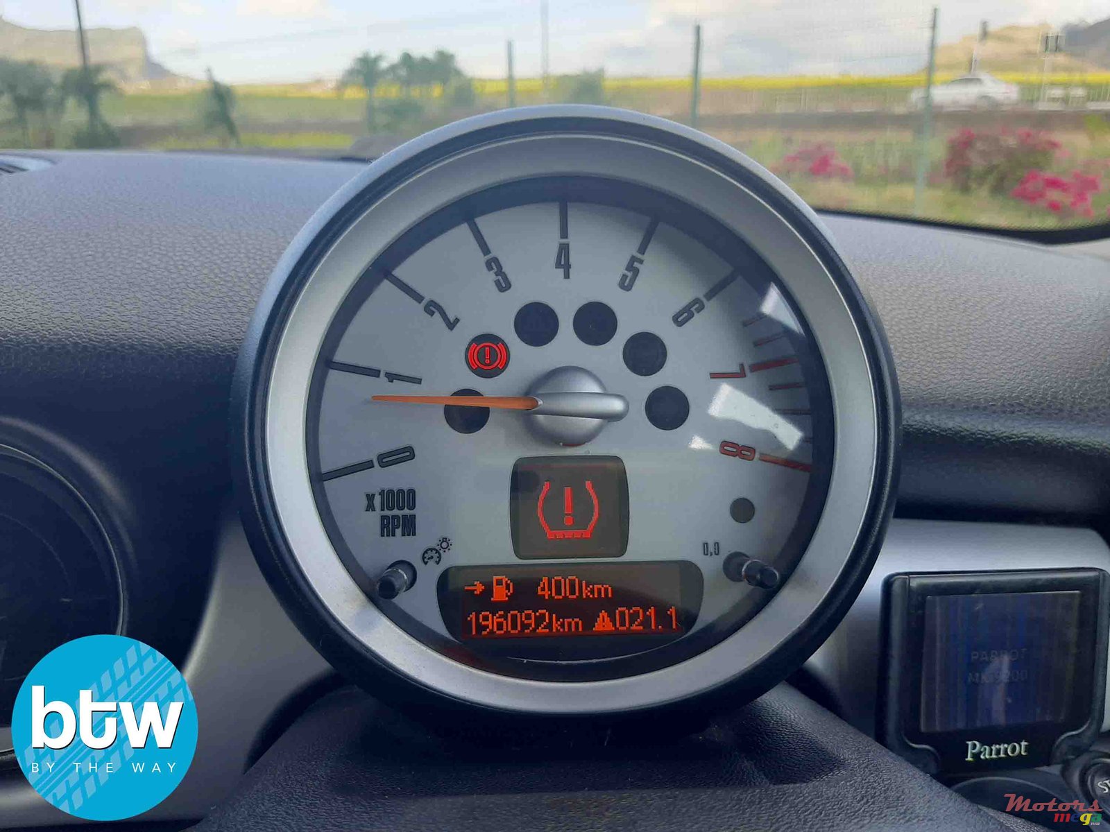 2010' MINI Cooper photo #7