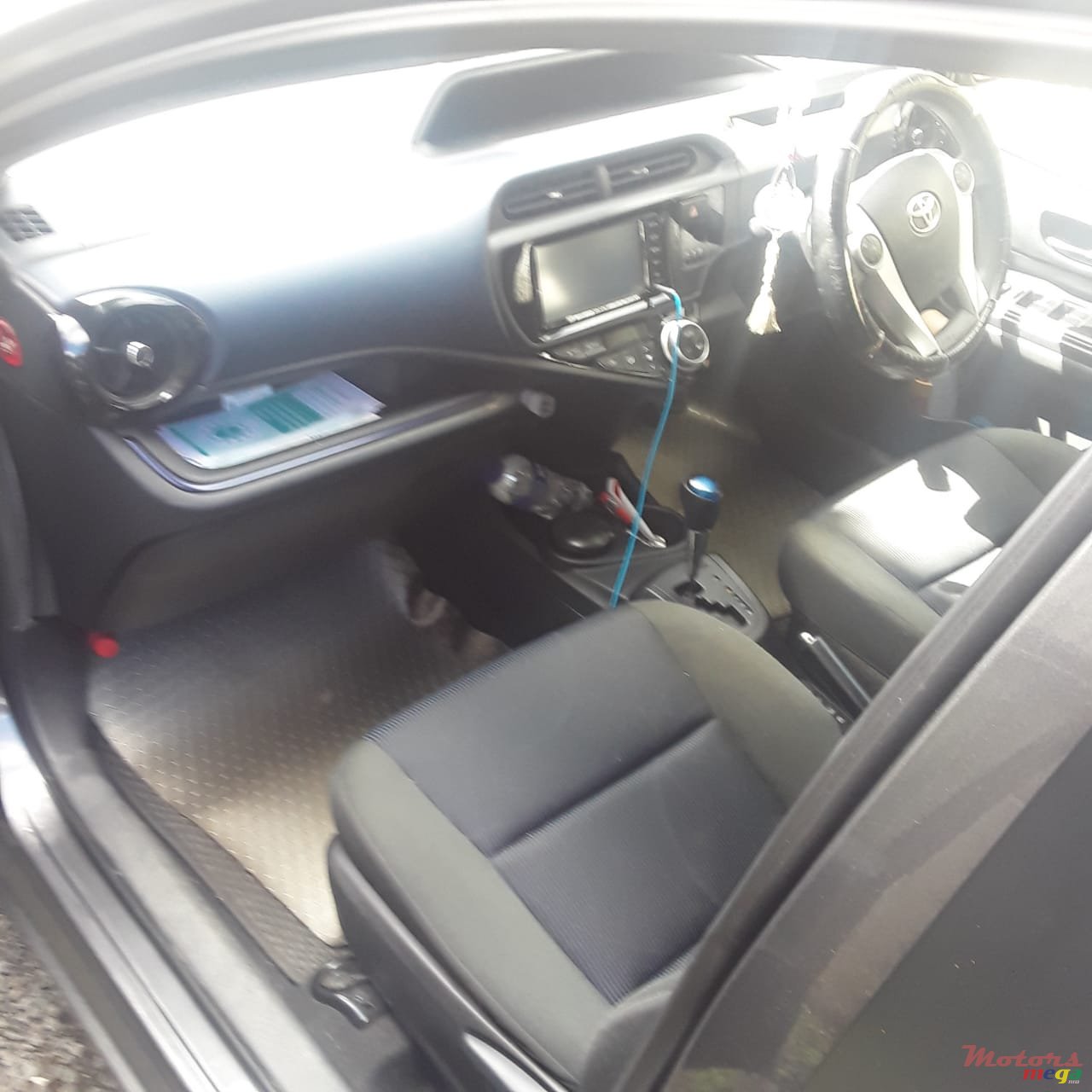 2017' Toyota Aqua photo #6