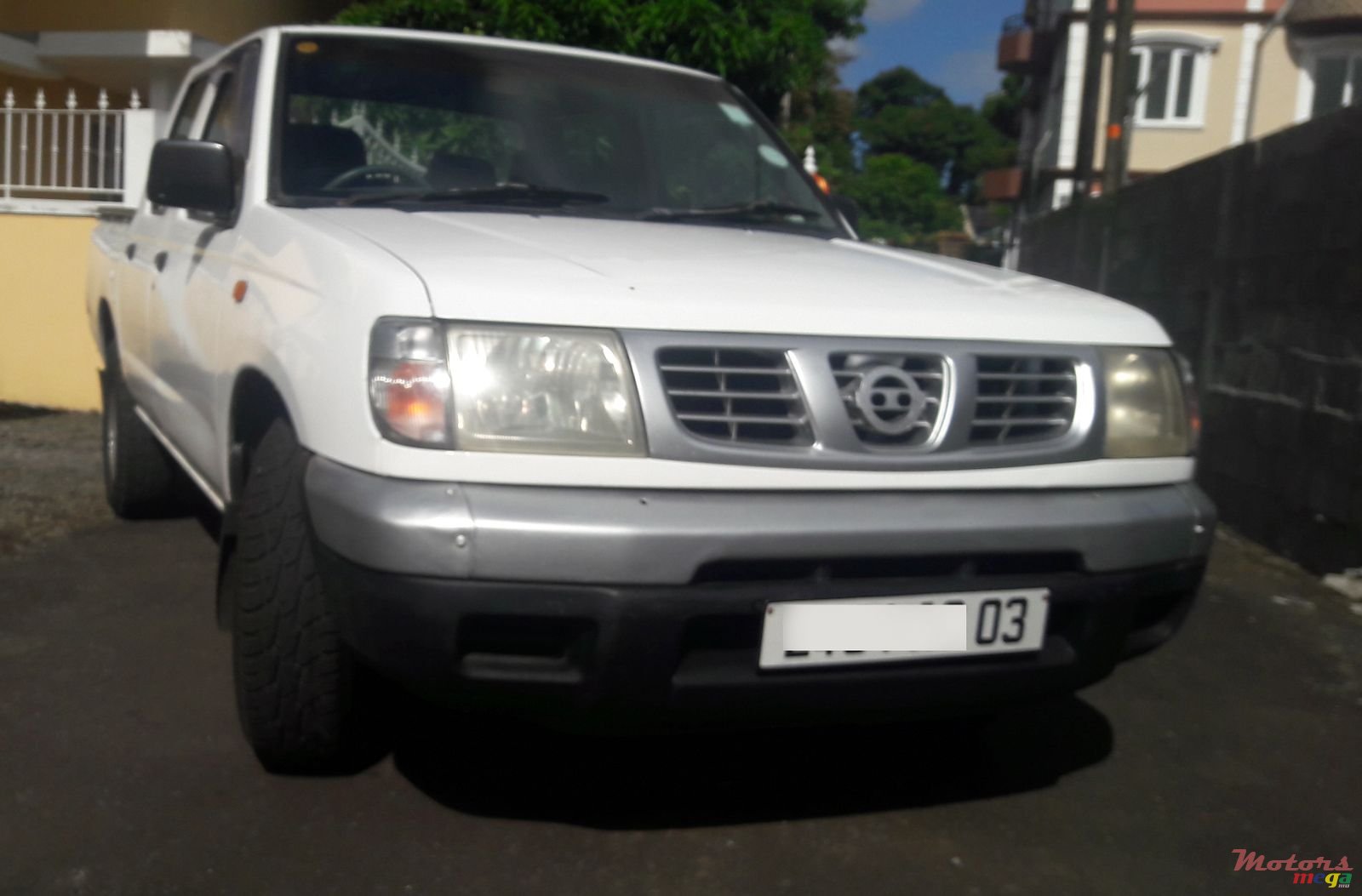 2003' Nissan Hardbody photo #3