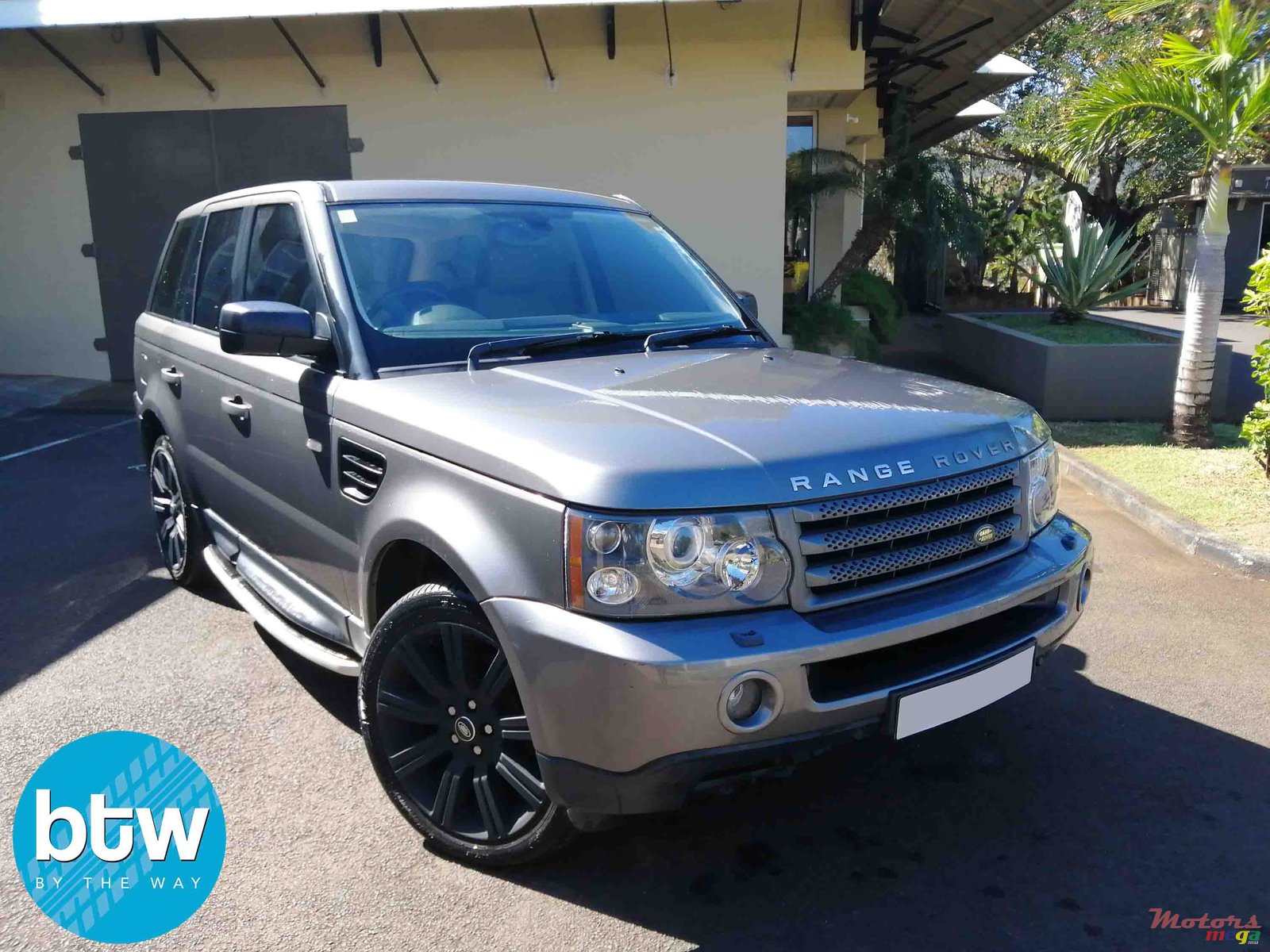 2009' Land Rover Range Rover Sport photo #1