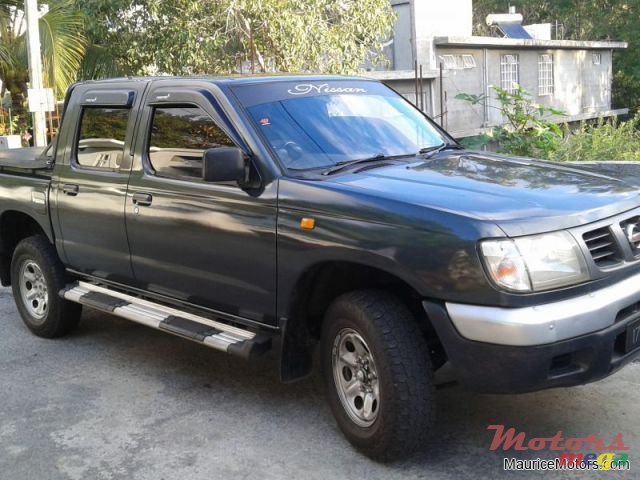 2006' Nissan Pickup photo #1