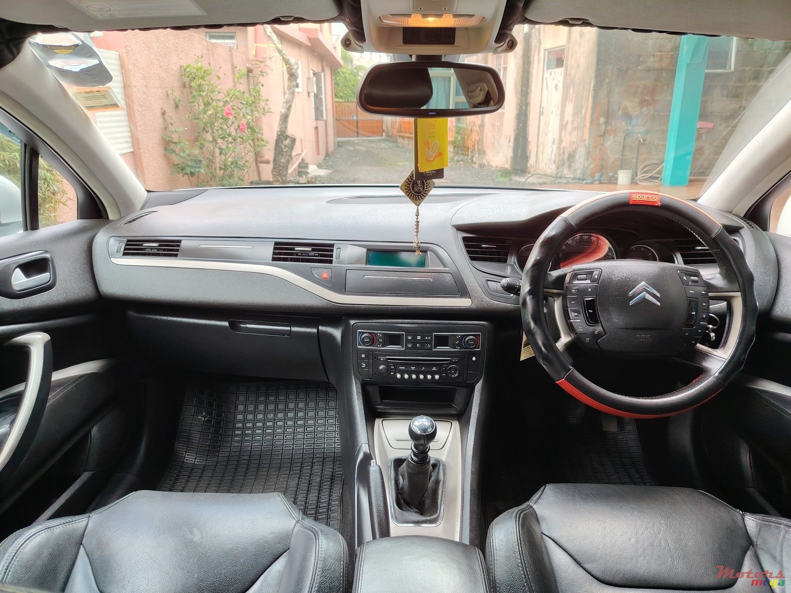 2011' Citroen C5 photo #6