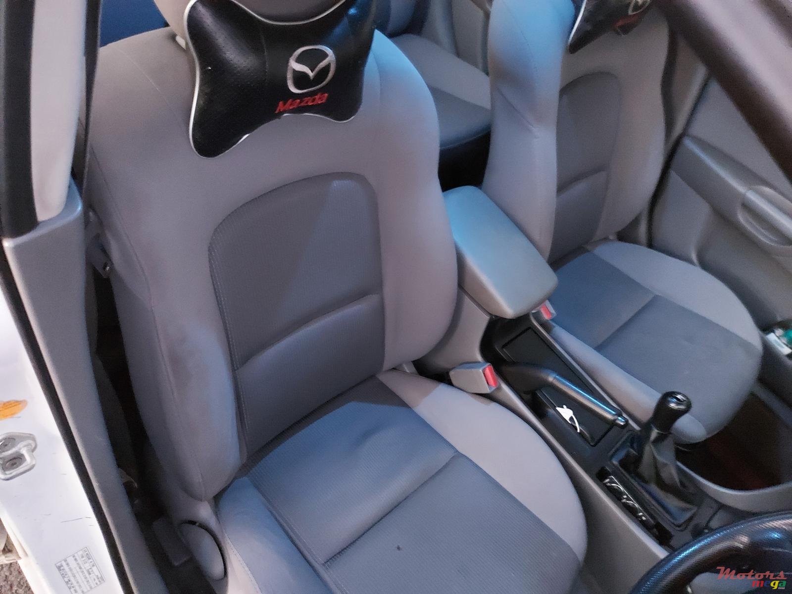 2007' Mazda 3 photo #1